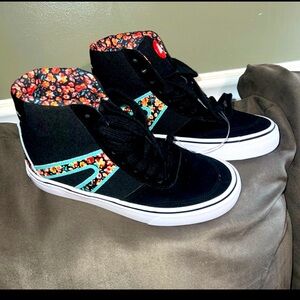 NWT Airwalk High Top Floral Sneakers Women’s 6.5